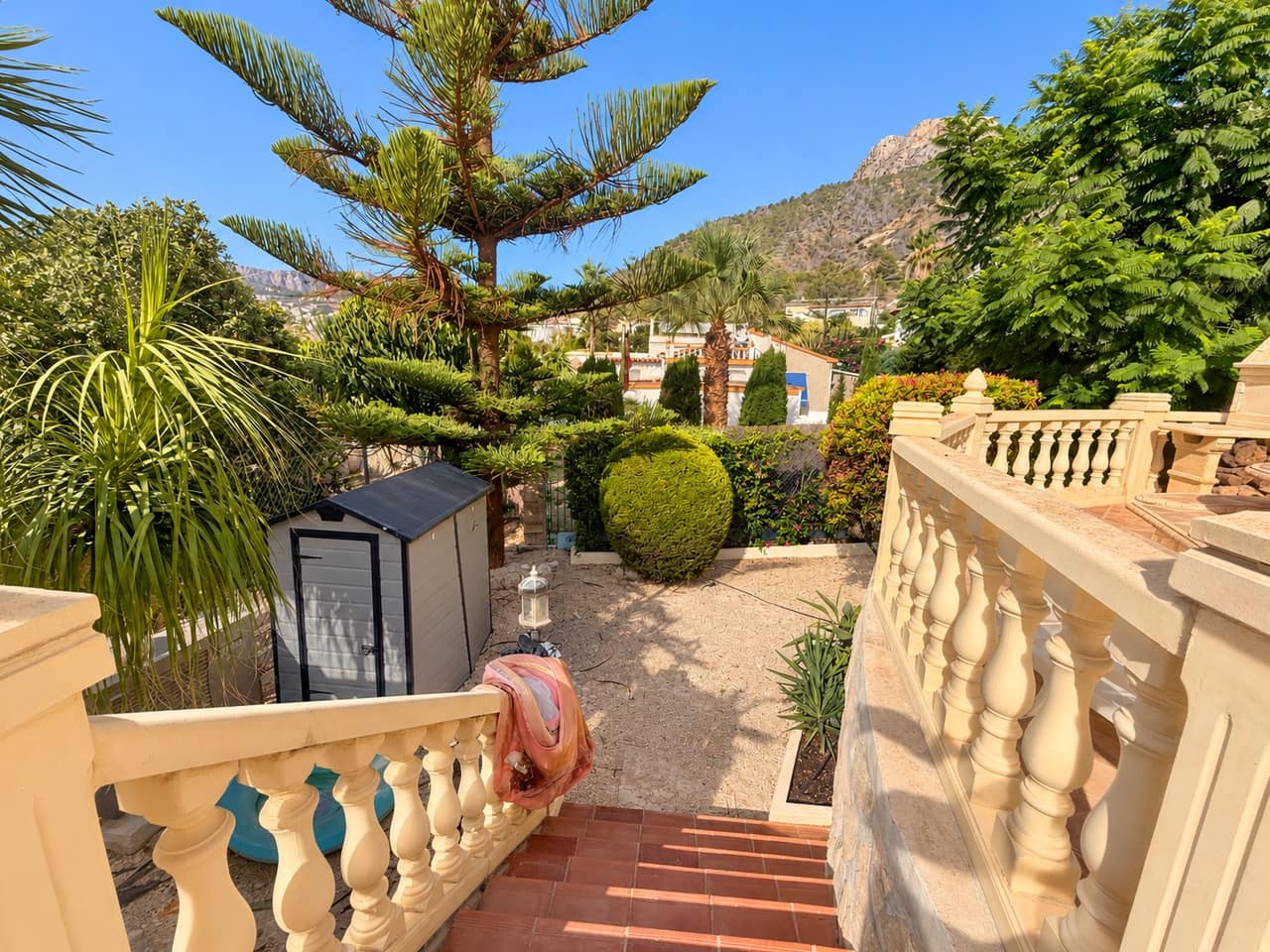 Chalet de 3 habitaciones en Calpe / Calp en venta con piscina garaje - 695.000 € (Ref: 10072953)