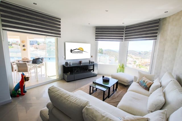 4 Zimmer Villa zu verkaufen in Teulada Pueblo, Teulada-Moraira mit Pool Garage - 920.000 € (Ref: 10081422)