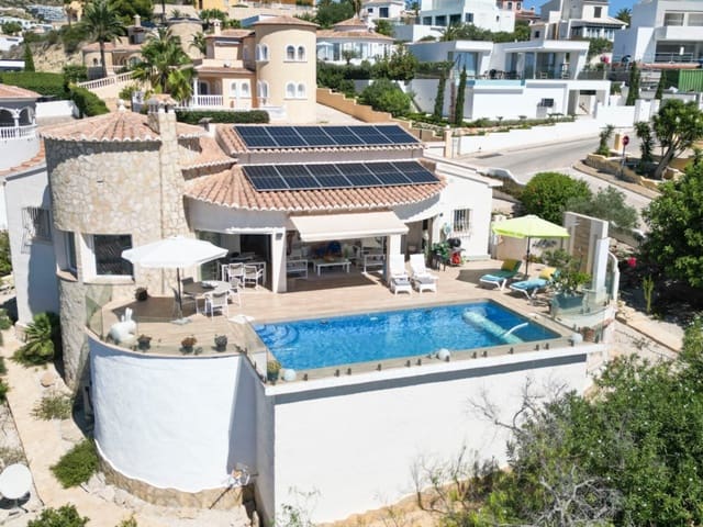4 Zimmer Villa zu verkaufen in Teulada Pueblo, Teulada-Moraira mit Pool Garage - 920.000 € (Ref: 10081422)