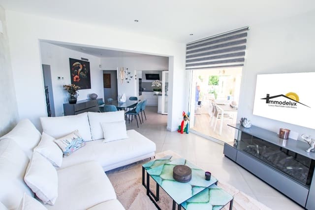 4 Zimmer Villa zu verkaufen in Teulada Pueblo, Teulada-Moraira mit Pool Garage - 920.000 € (Ref: 10081422)