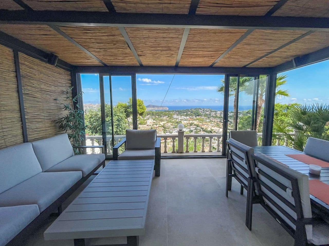 3 camera da letto Villa in vendita in Benissa con piscina garage - 715.000 € (Rif: 10086343)