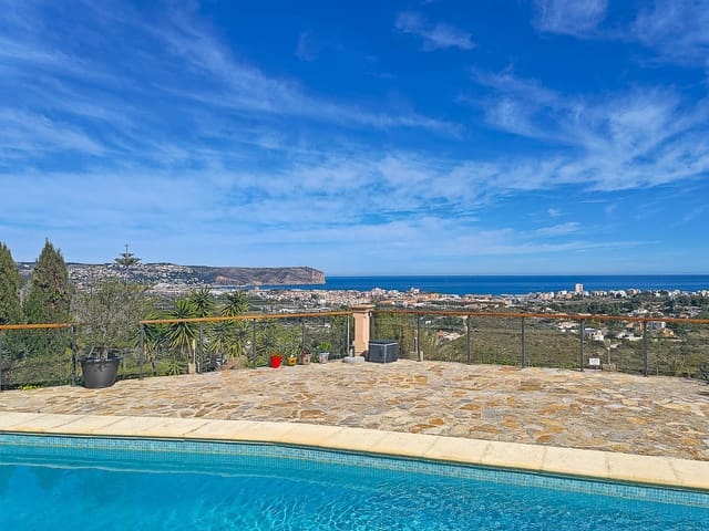 Chalet de 4 habitaciones en Javea / Xàbia en venta con piscina garaje - 1.685.000 € (Ref: 10086344)