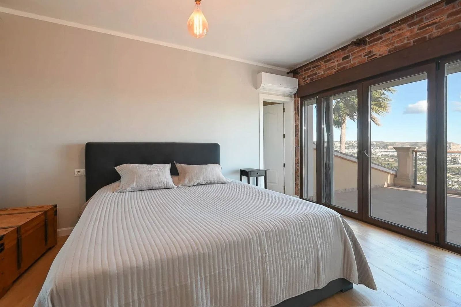 Chalet de 4 habitaciones en Javea / Xàbia en venta con piscina garaje - 1.685.000 € (Ref: 10086344)