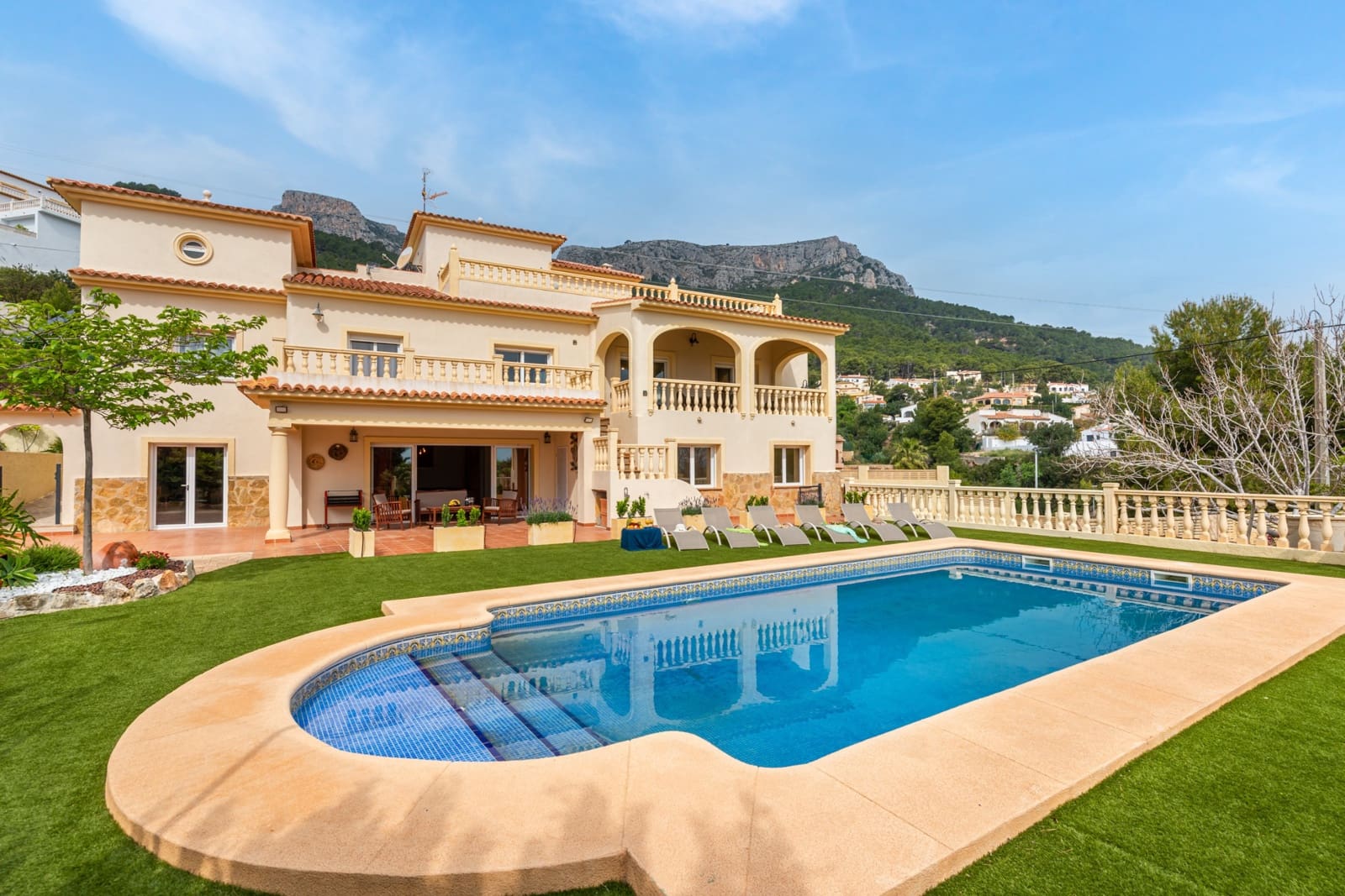 6 quarto Moradia para venda em Calpe / Calp com piscina - 1 200 000 € (Ref: 10098694)