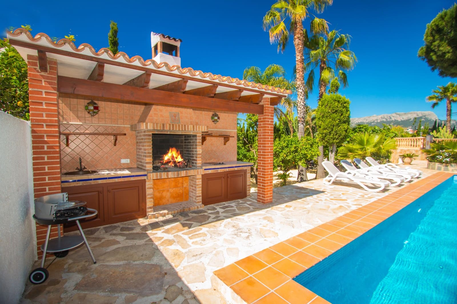 5 Zimmer Villa zu verkaufen in Calpe / Calp mit Pool - 790.000 € (Ref: 10098695)