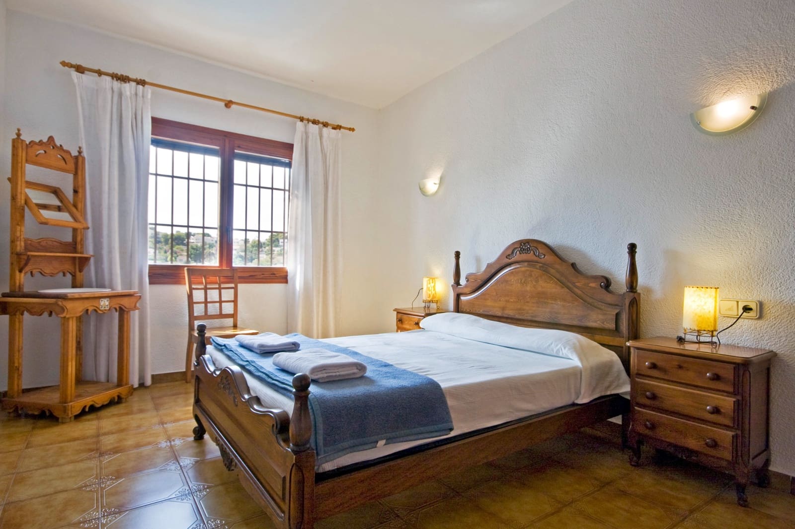 4 quarto Moradia para venda em Benissa com piscina - 954 000 € (Ref: 10098696)