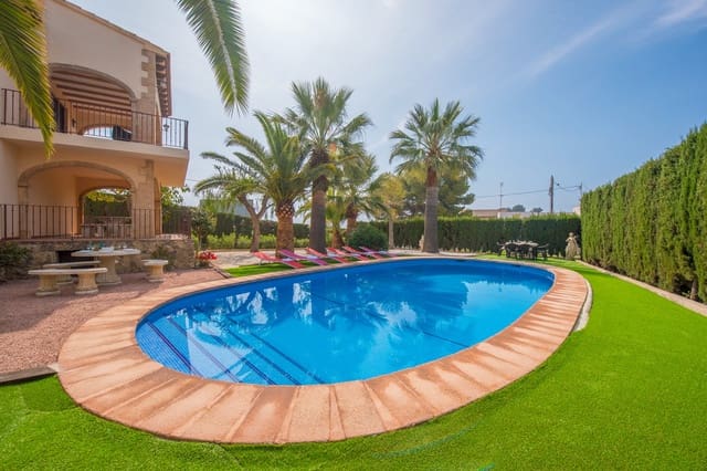 4 quarto Moradia para venda em Benissa com piscina - 954 000 € (Ref: 10098696)