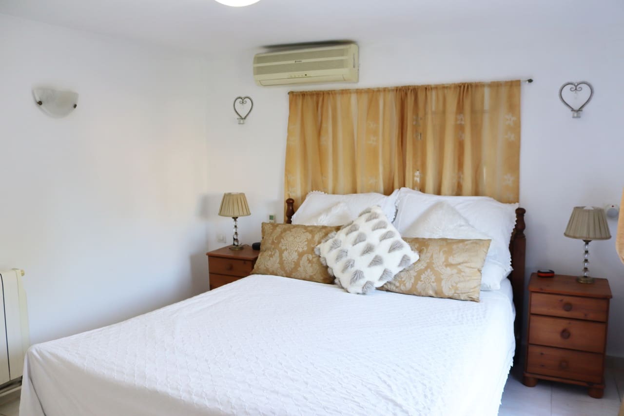6 Zimmer Villa zu verkaufen in Orba mit Pool - 499.950 € (Ref: 10098698)