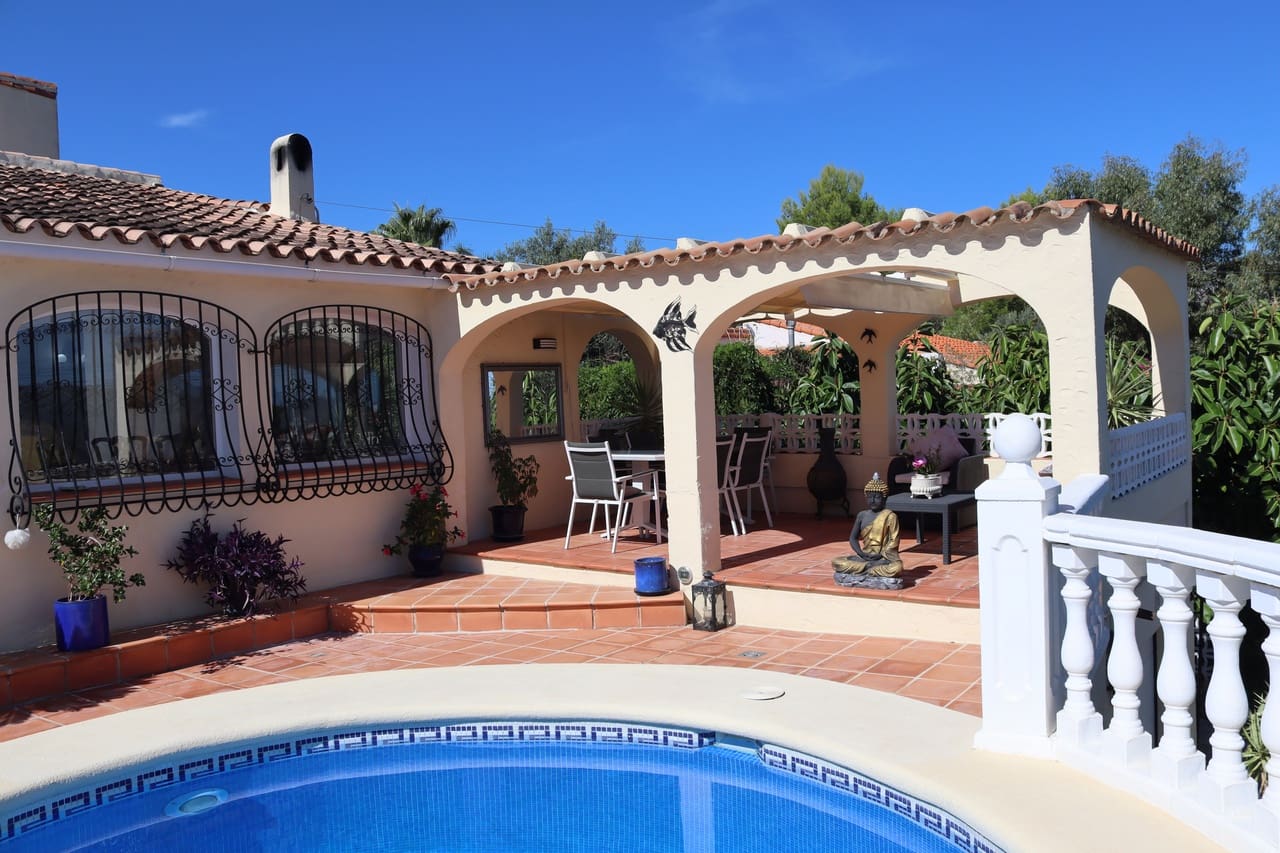 6 Zimmer Villa zu verkaufen in Orba mit Pool - 499.950 € (Ref: 10098698)