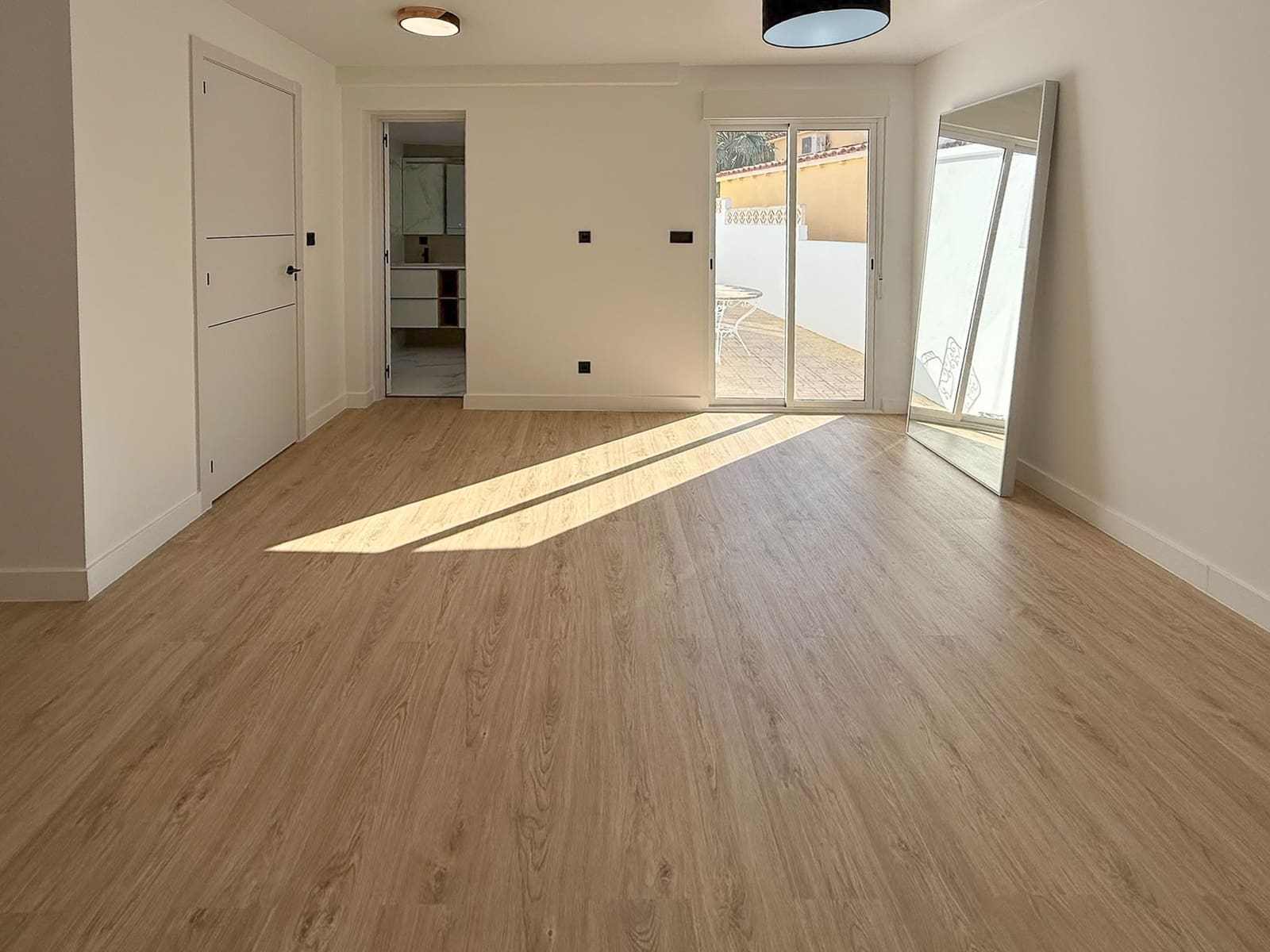 4 quarto Moradia para venda em La Nucia com piscina - 395 000 € (Ref: 10110423)