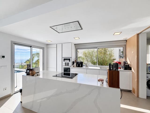 4 soverom Villa til salgs i Benitachell / Benitatxell med svømmebasseng garasje - € 1 695 000 (Ref: 10163766)