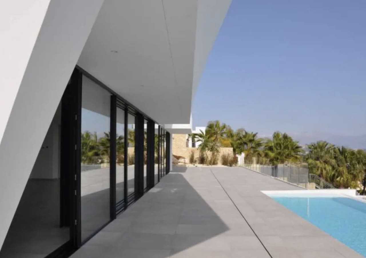 4 bedroom Villa for sale in Calpe / Calp with pool garage - € 2,900,000 (Ref: 7800309)