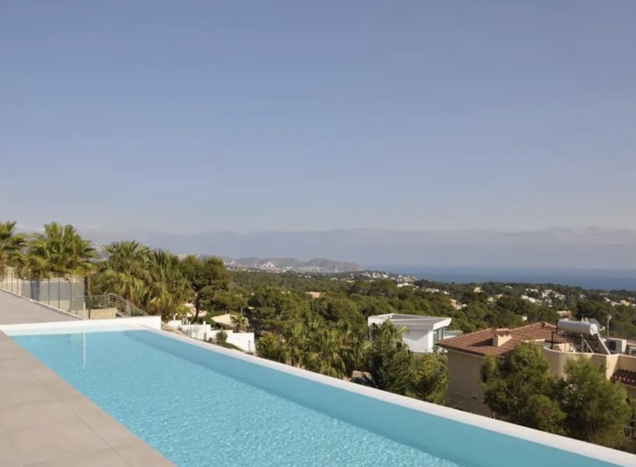 4 bedroom Villa for sale in Calpe / Calp with pool garage - € 2,900,000 (Ref: 7800309)