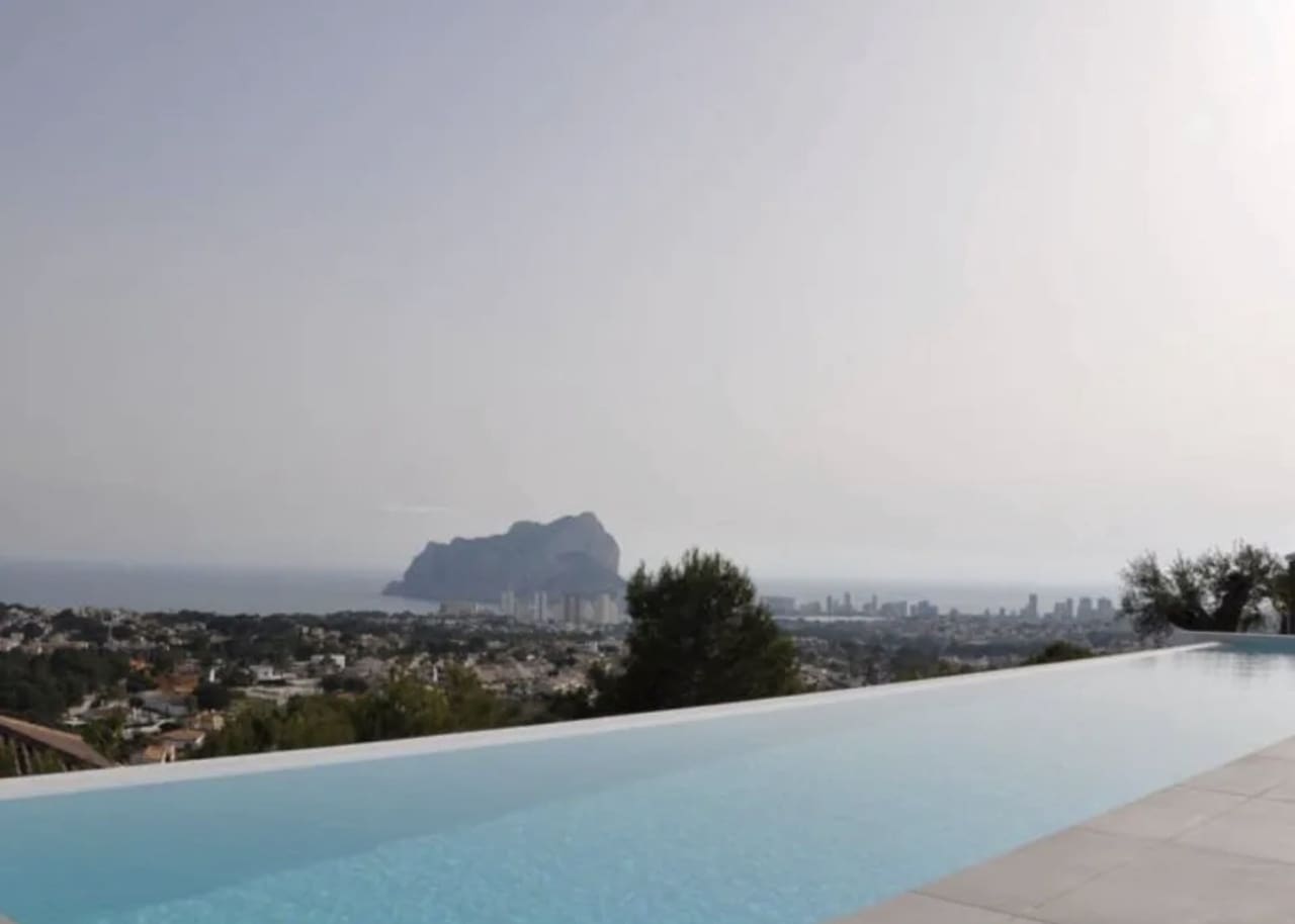 4 bedroom Villa for sale in Calpe / Calp with pool garage - € 2,900,000 (Ref: 7800309)