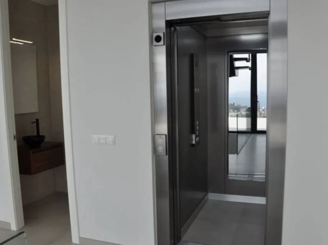 4 bedroom Villa for sale in Calpe / Calp with pool garage - € 2,900,000 (Ref: 7800309)