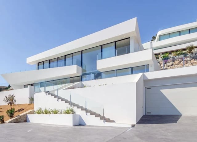 4 bedroom Villa for sale in Calpe / Calp with pool garage - € 2,900,000 (Ref: 7800309)
