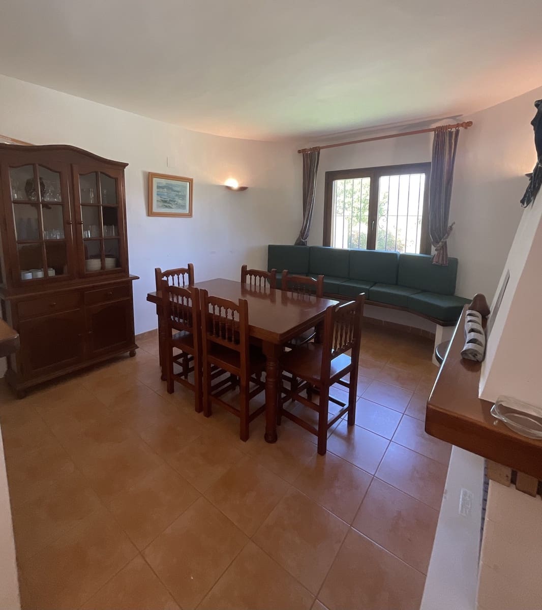 3 bedroom Villa for sale in Calpe / Calp with pool garage - € 435,000 (Ref: 7800607)