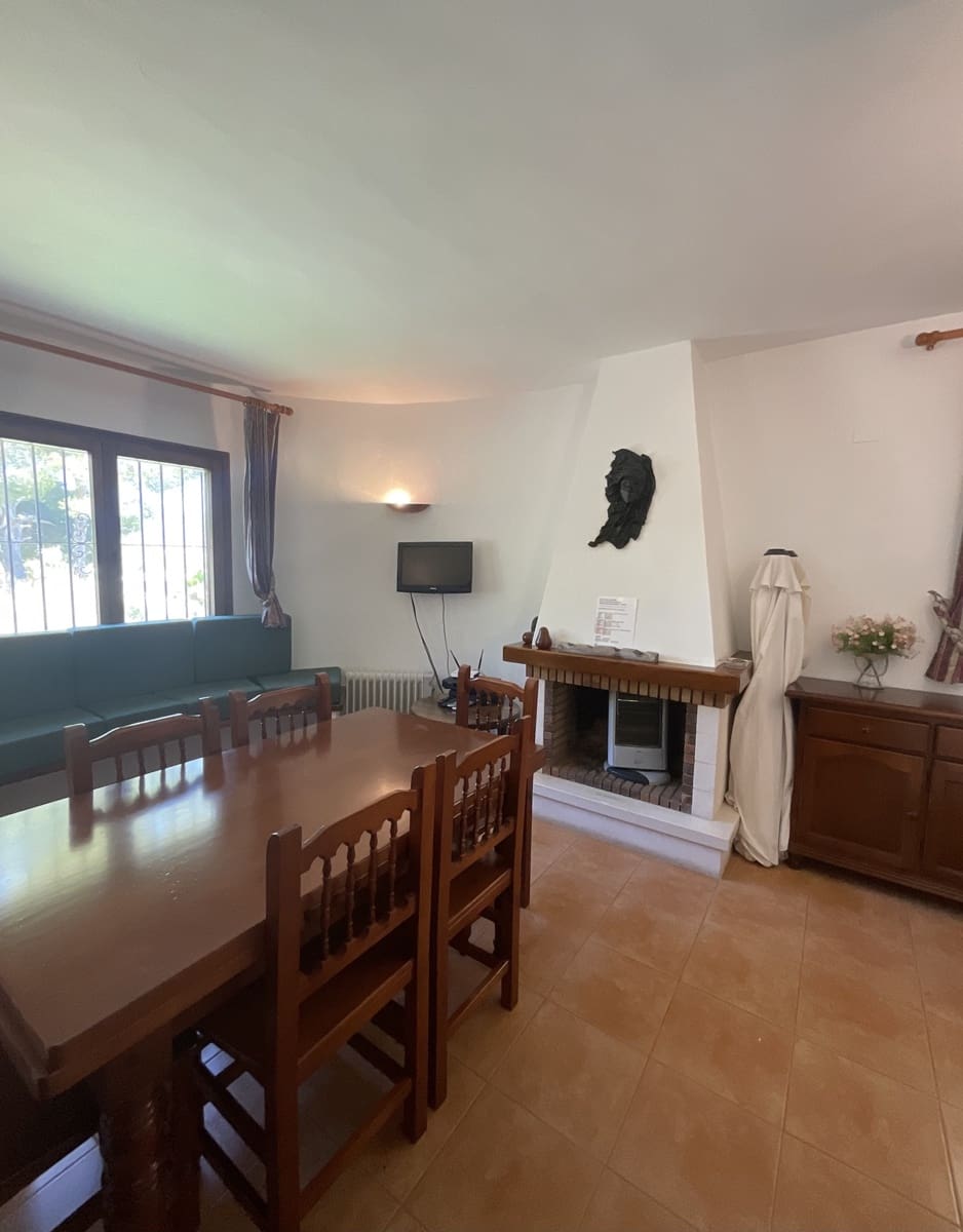 3 bedroom Villa for sale in Calpe / Calp with pool garage - € 435,000 (Ref: 7800607)