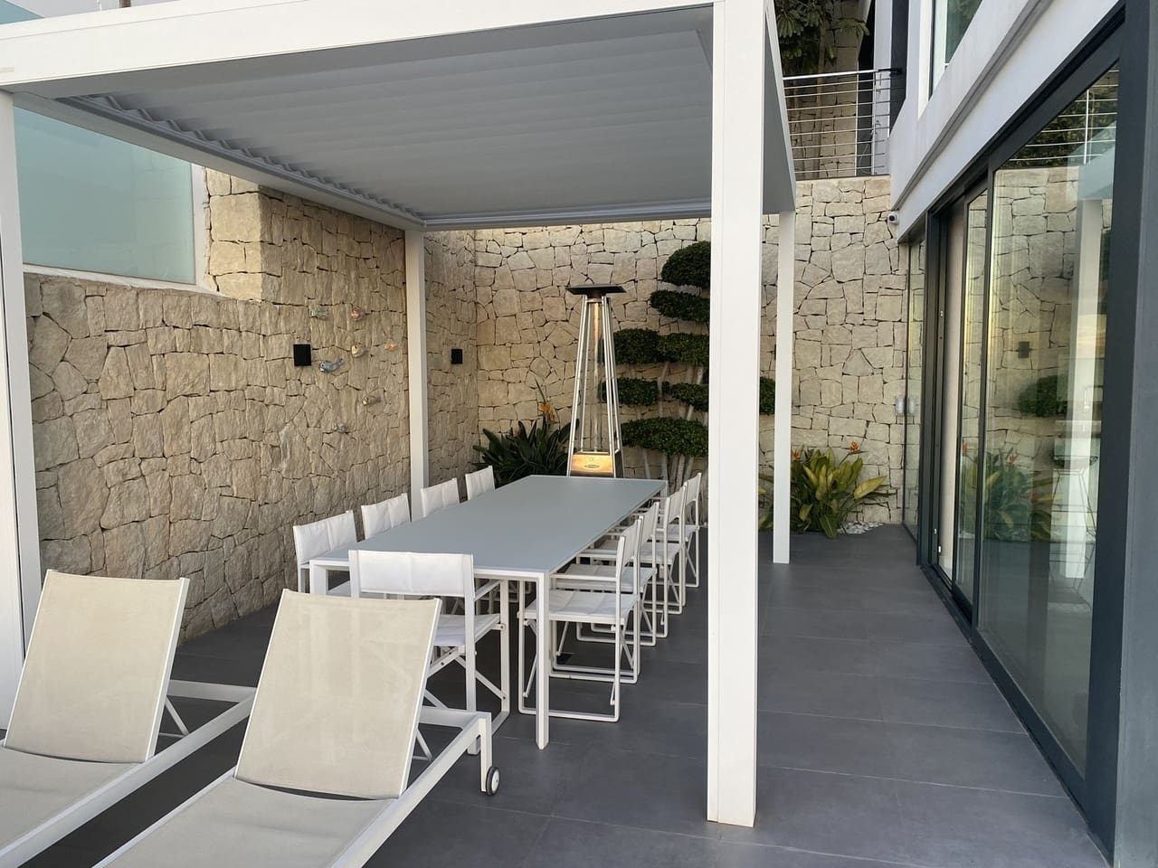 5 makuuhuone Huvila myytävänä paikassa Benissa mukana uima-altaan 
autotalli - 2 480 000 € (Ref: 7800616)