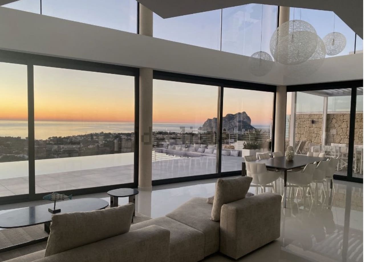 5 makuuhuone Huvila myytävänä paikassa Benissa mukana uima-altaan 
autotalli - 2 480 000 € (Ref: 7800616)