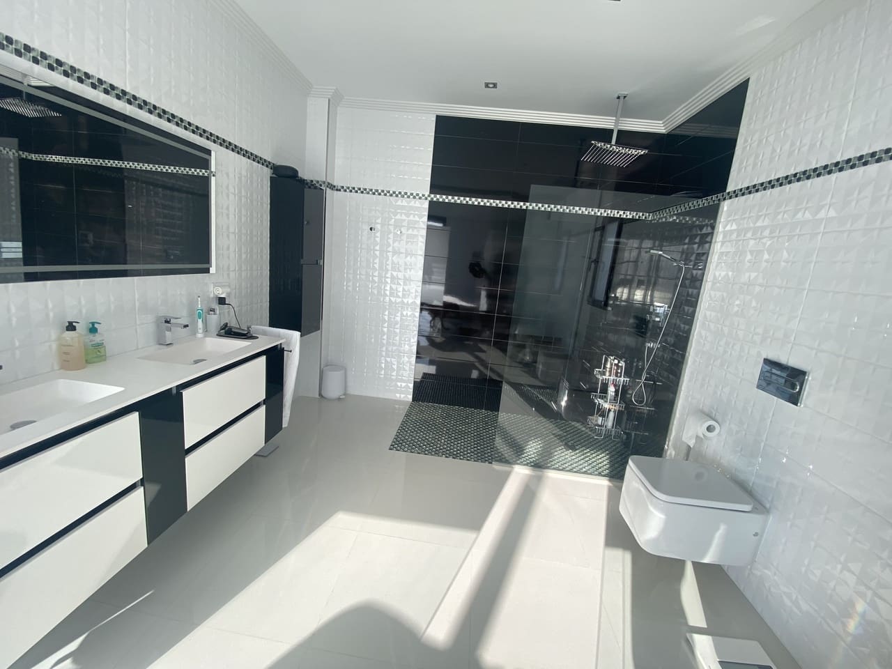 5 makuuhuone Huvila myytävänä paikassa Benissa mukana uima-altaan 
autotalli - 2 480 000 € (Ref: 7800616)