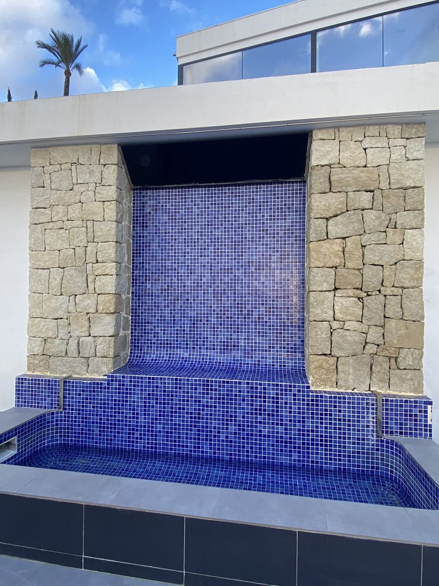 5 makuuhuone Huvila myytävänä paikassa Benissa mukana uima-altaan 
autotalli - 2 480 000 € (Ref: 7800616)