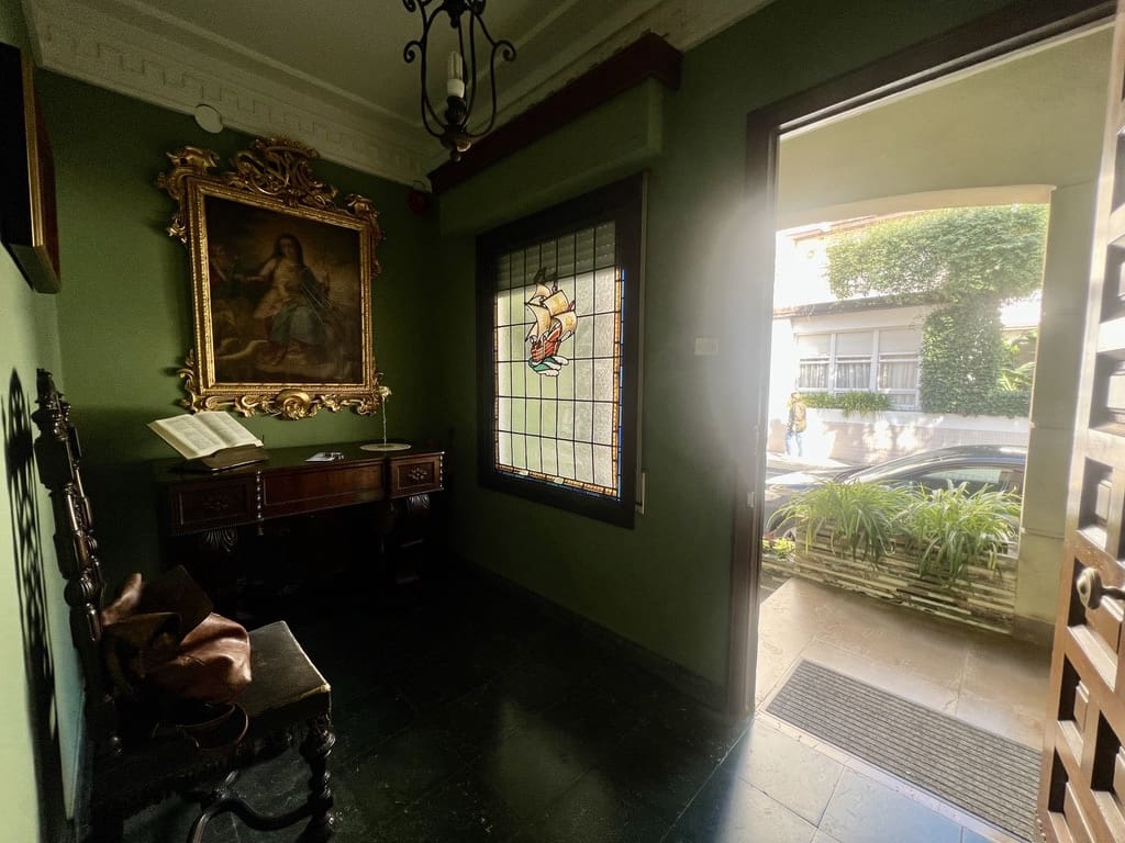 7 bedroom Villa for sale in Denia with garage - € 1,600,000 (Ref: 8076076)