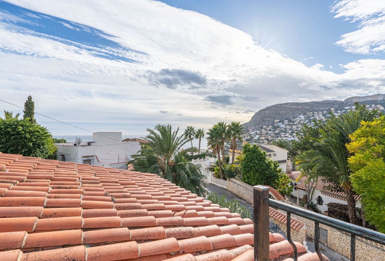 7 bedroom Villa for sale in Calpe / Calp with pool garage - € 690,000 (Ref: 8123831)