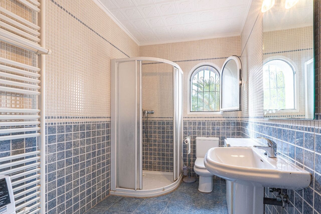 7 bedroom Villa for sale in Calpe / Calp with pool garage - € 690,000 (Ref: 8123831)