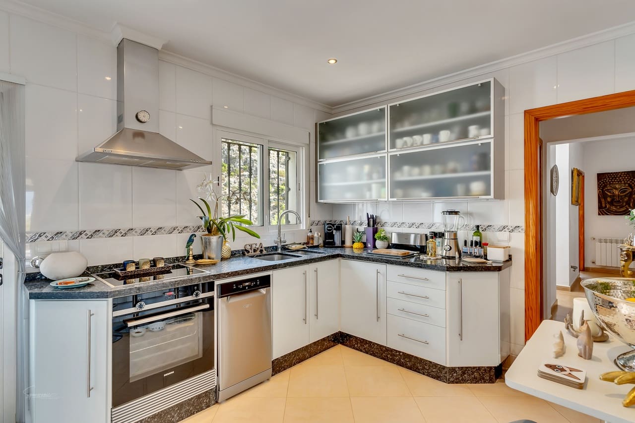 5 soverom Villa til salgs i Pego med svømmebasseng - € 699 000 (Ref: 8352665)