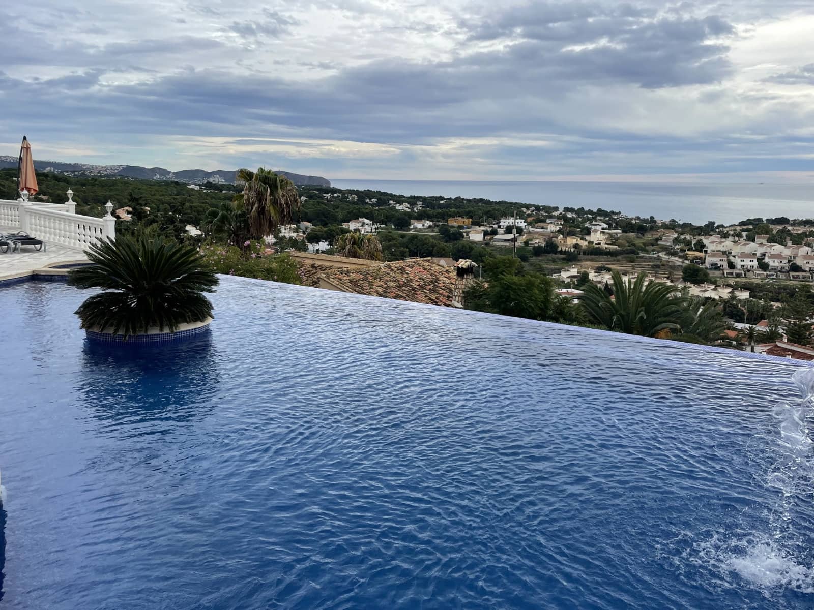 4 bedroom Villa for sale in Calpe / Calp with pool garage - € 1,250,000 (Ref: 8360699)