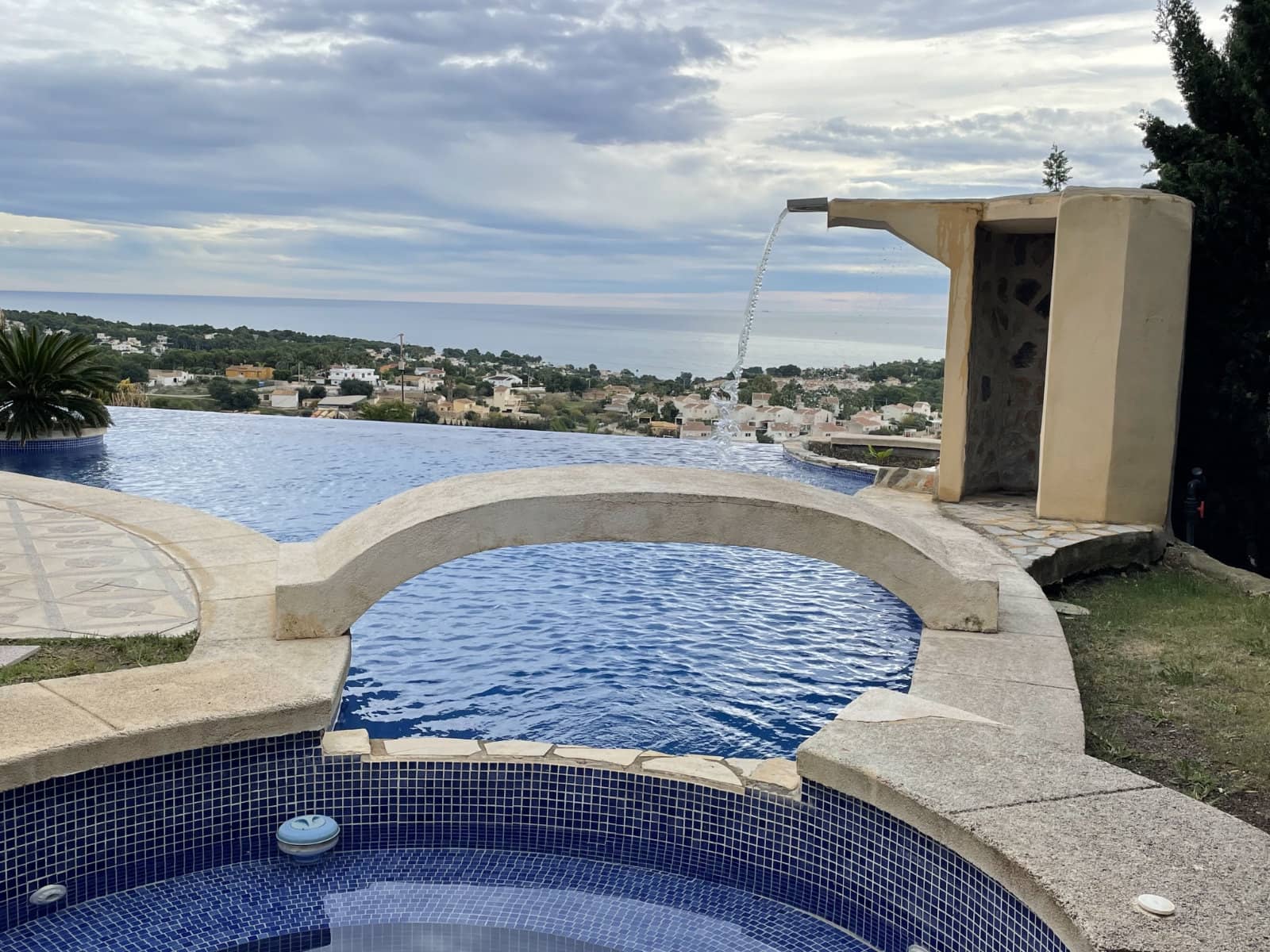 4 bedroom Villa for sale in Calpe / Calp with pool garage - € 1,250,000 (Ref: 8360699)