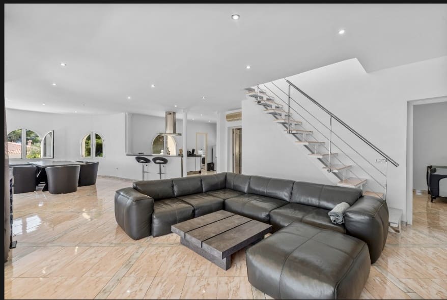 4 camera da letto Villa in vendita in Calpe / Calp con piscina garage - 1.400.000 € (Rif: 8360699)