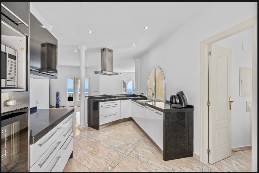 4 camera da letto Villa in vendita in Calpe / Calp con piscina garage - 1.400.000 € (Rif: 8360699)