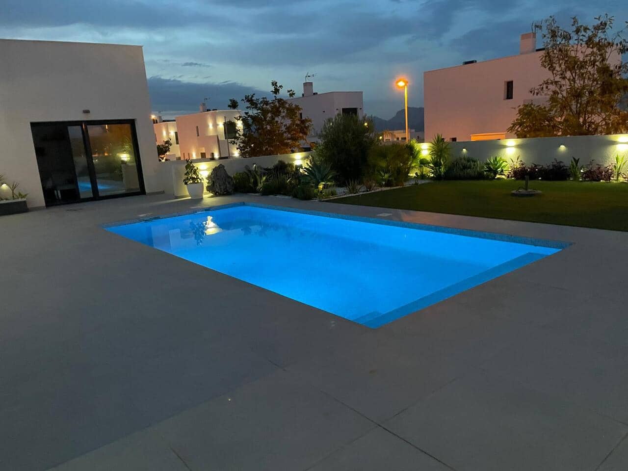 5 soveværelse Villa til salg i Polop med swimmingpool garage - € 795.000 (Ref: 8394405)