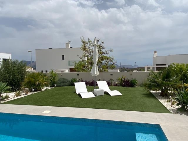 5 soveværelse Villa til salg i Polop med swimmingpool garage - € 795.000 (Ref: 8394405)