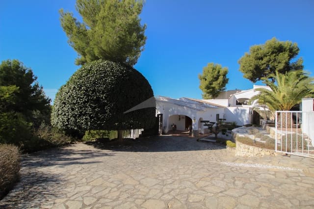 5 soveværelse Villa til salg i Benissa med swimmingpool - € 1.275.000 (Ref: 8584902)