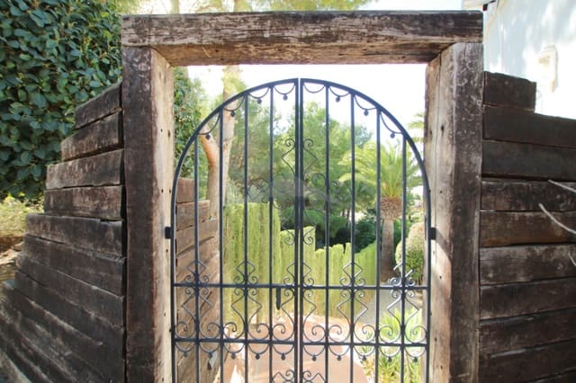 5 soveværelse Villa til salg i Benissa med swimmingpool - € 1.275.000 (Ref: 8584902)