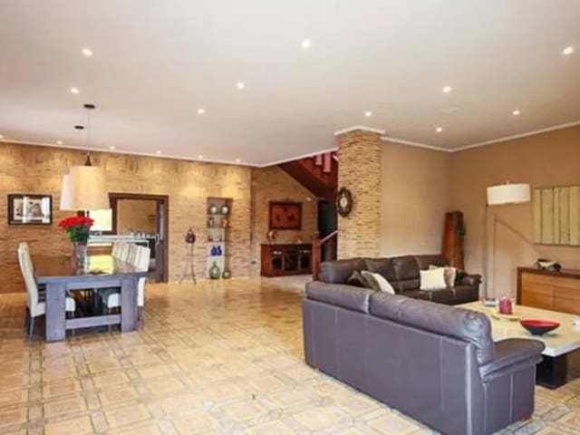 4 bedroom Finca/Country House for sale in Pedreguer with pool garage - € 1,290,000 (Ref: 8714219)