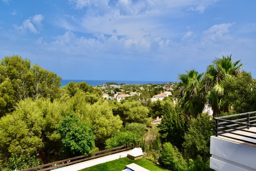 6 bedroom Villa for sale in Denia with pool garage - € 1,050,000 (Ref: 8714220)