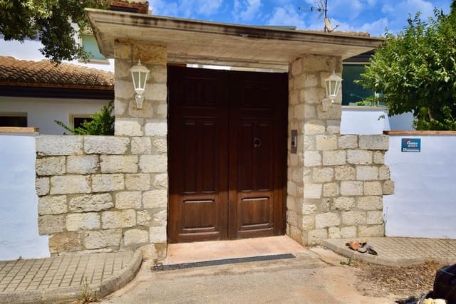 6 sovrum Villa till salu i Dénia med pool garage - 1 050 000 € (Ref: 8714220)