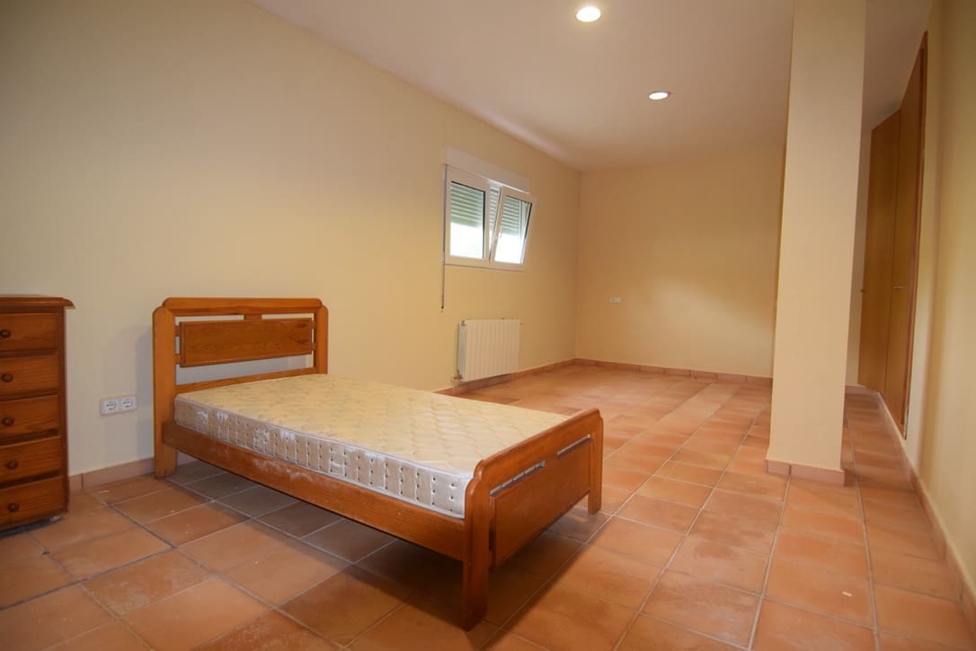 6 bedroom Villa for sale in Denia with pool garage - € 1,050,000 (Ref: 8714220)