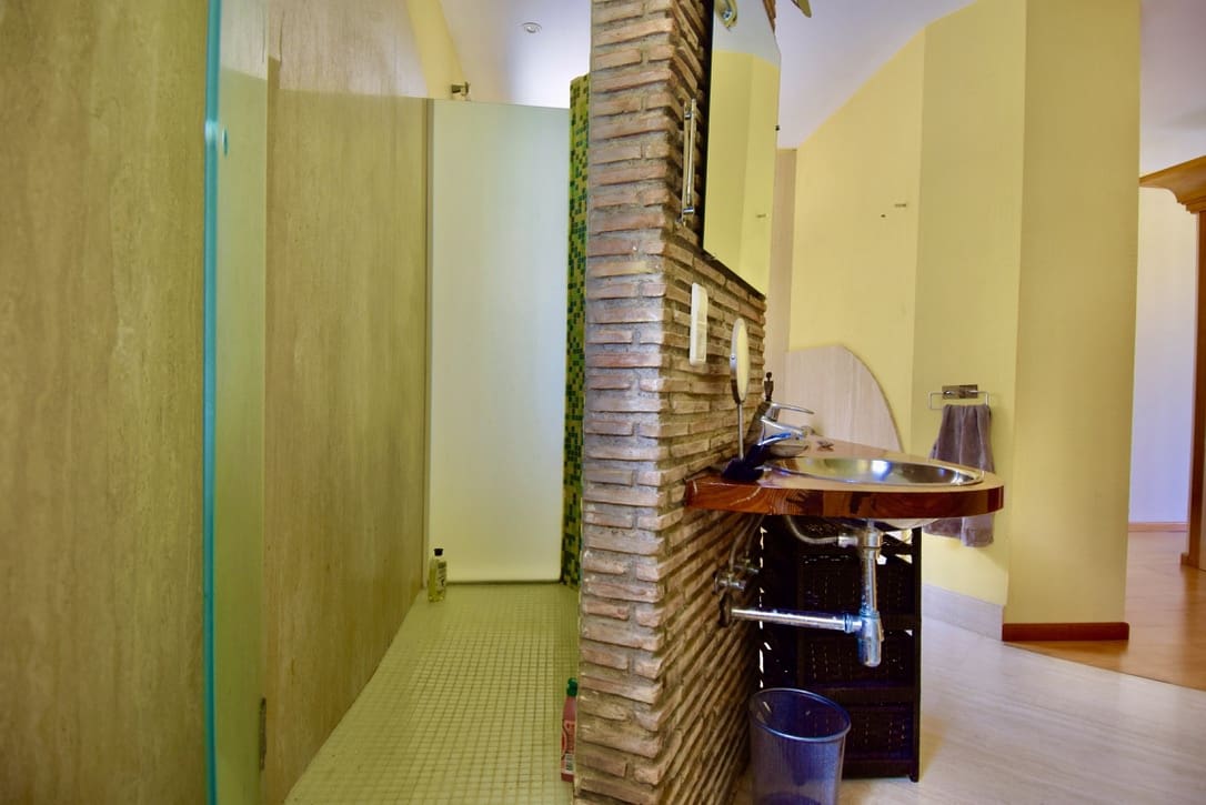 6 bedroom Villa for sale in Denia with pool garage - € 1,050,000 (Ref: 8714220)