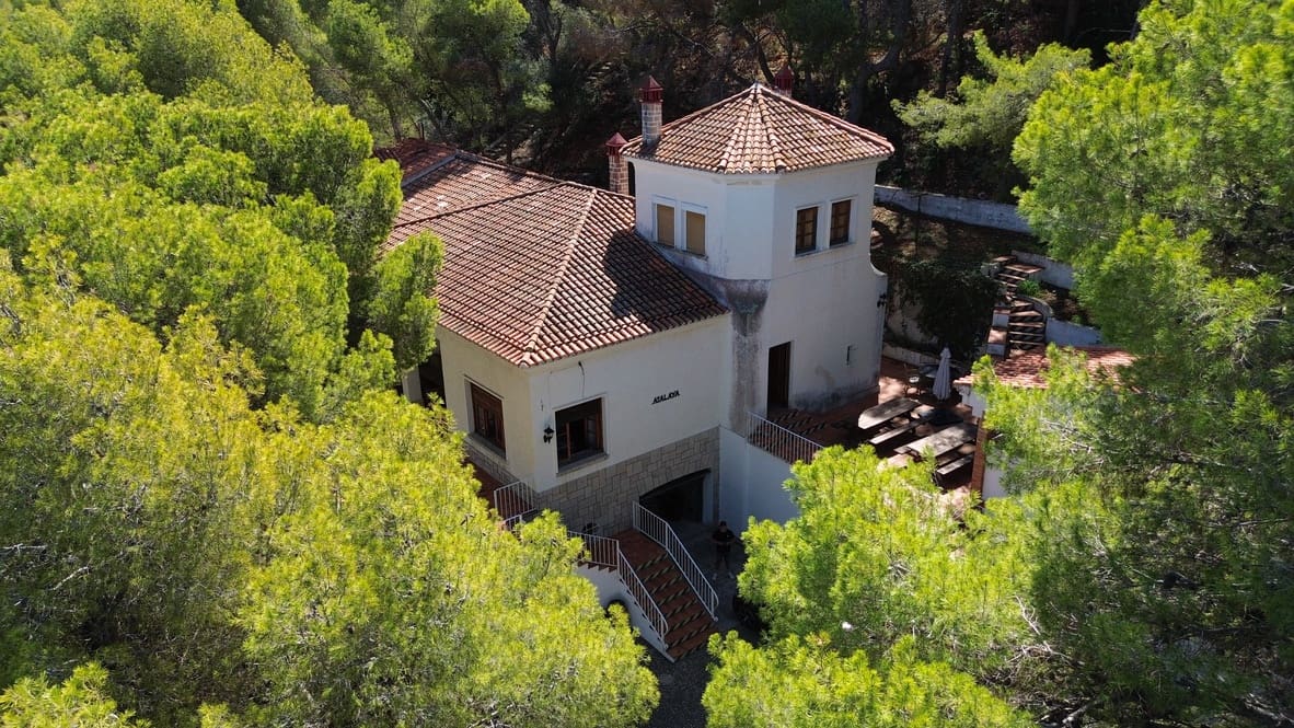 6 soveværelse Villa til salg i Denia med swimmingpool garage - € 2.800.000 (Ref: 8714221)