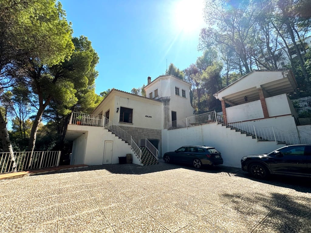 6 soveværelse Villa til salg i Denia med swimmingpool garage - € 2.800.000 (Ref: 8714221)