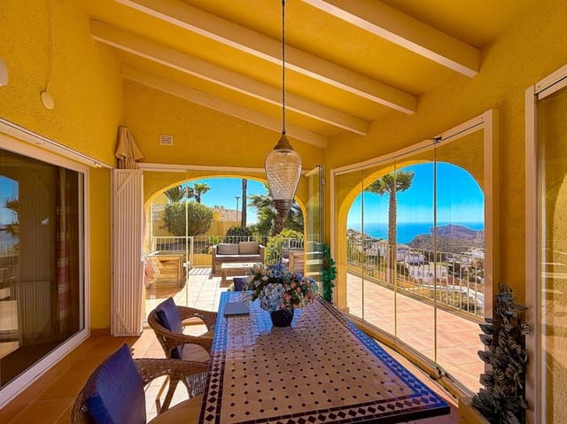 3 soverom Villa til salgs i Benitachell / Benitatxell med svømmebasseng garasje - € 745 000 (Ref: 8735997)