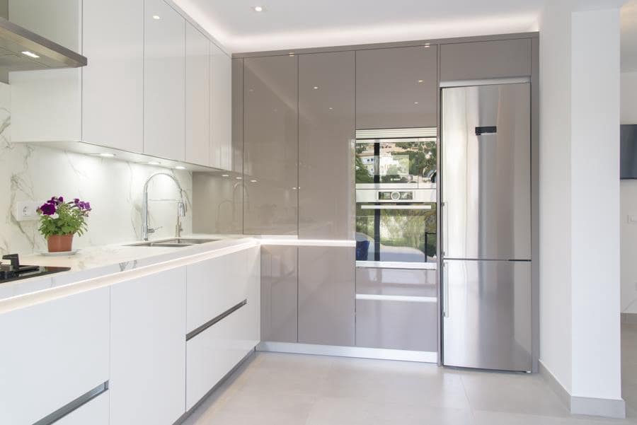 4 sypialnia Willa na sprzedaż w Benitachell / Benitatxell z basenem garażem - 749 000 € (Ref: 8751569)