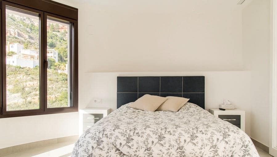 4 sypialnia Willa na sprzedaż w Benitachell / Benitatxell z basenem garażem - 749 000 € (Ref: 8751569)