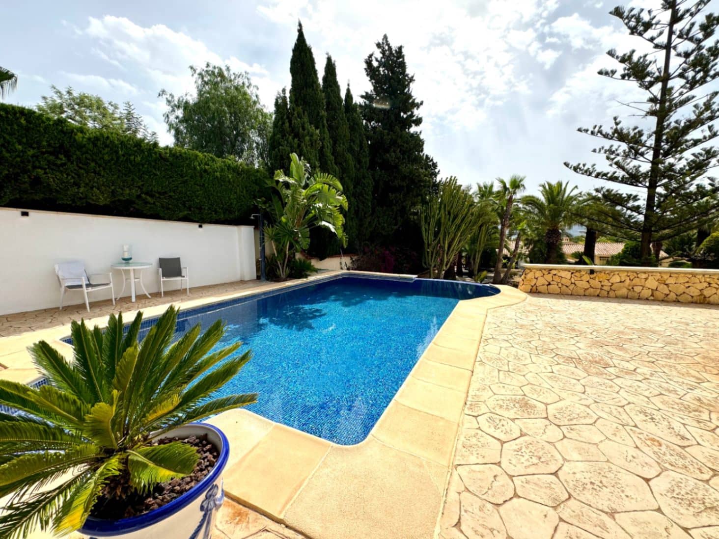 5 bedroom Villa for sale in La Nucia with pool garage - € 790,000 (Ref: 8771055)