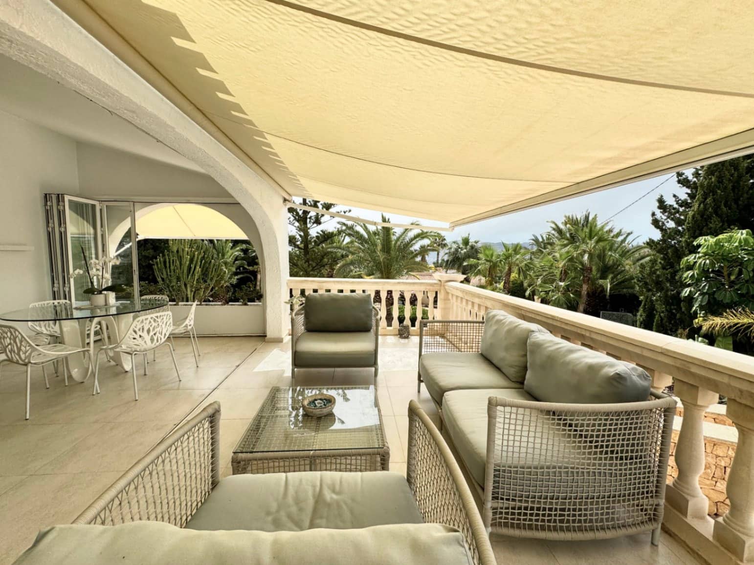 5 bedroom Villa for sale in La Nucia with pool garage - € 790,000 (Ref: 8771055)